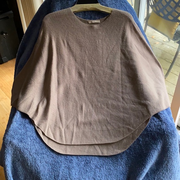Joan Vaas Wool Blend Poncho Sweater NeverUsed - Picture 1 of 9